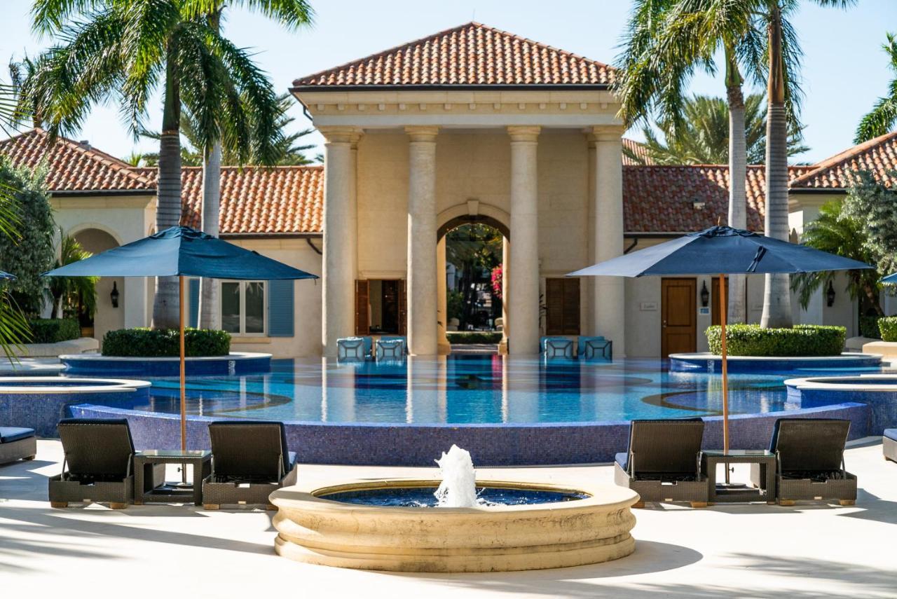 The Regent Grand Hotel Grace Bay Bagian luar foto