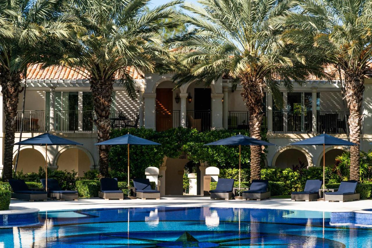 The Regent Grand Hotel Grace Bay Bagian luar foto