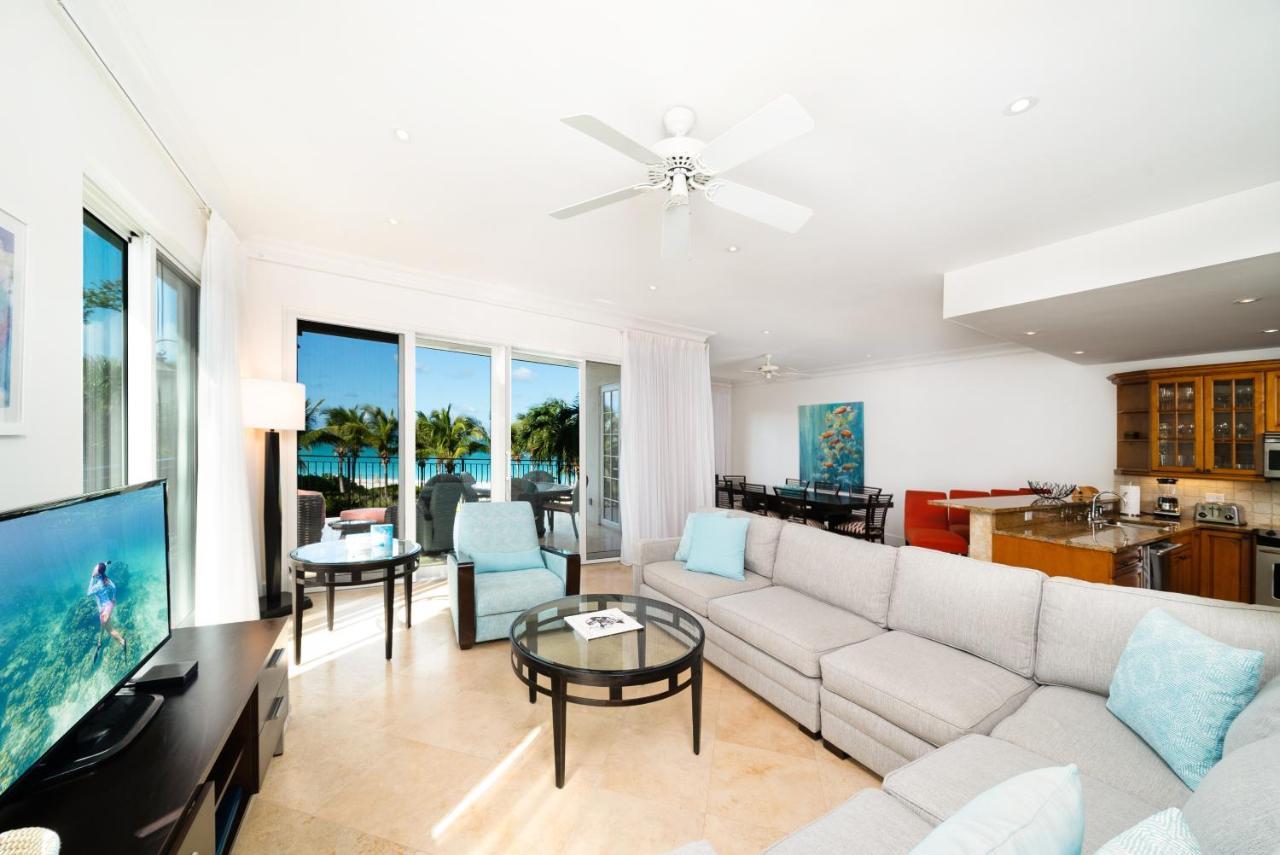 The Regent Grand Hotel Grace Bay Bagian luar foto