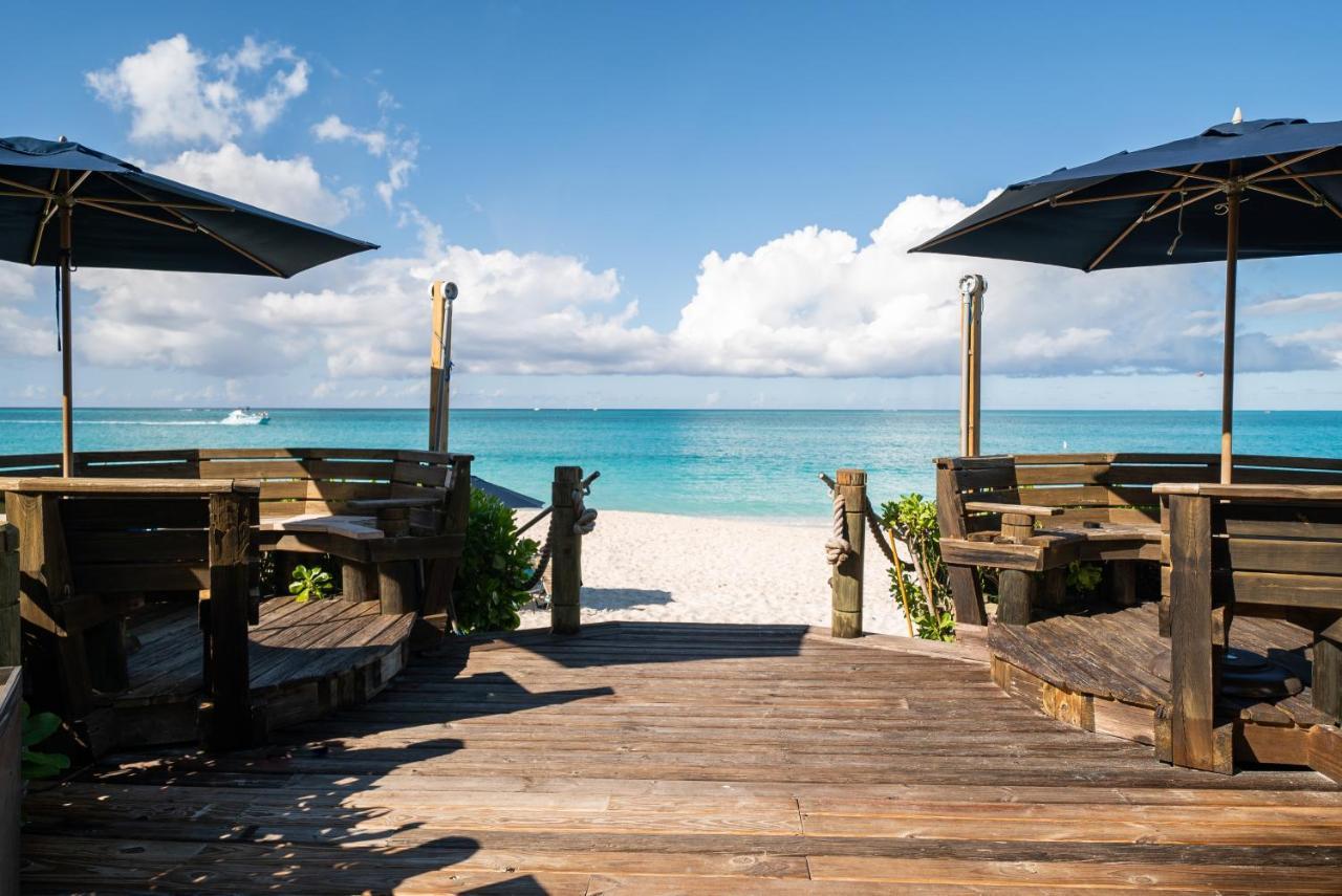 The Regent Grand Hotel Grace Bay Bagian luar foto